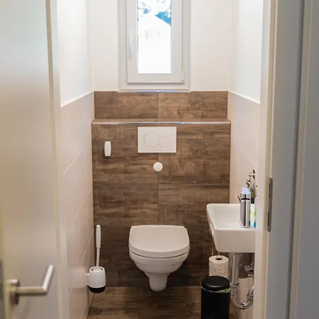 Eisl Апартаменты